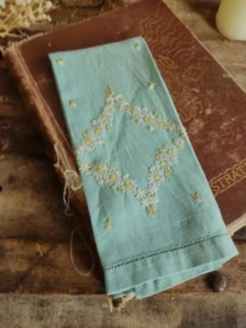 Vintage 1930s Tea Towel, Mint Green Linen with Daisy Floral Embroidery Fingertip